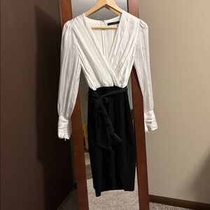 White House black market black-and-white long sleeve dress
Size Small